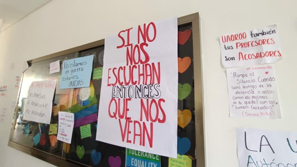 Mantiene Uaqroo 'silencio cómplice' por estudiante señalado de acusar a su compañera, denuncian alumnas