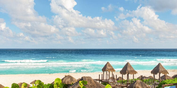 Humedad, calor y lluvias aisladas para Quintana Roo