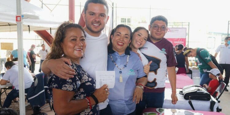 Dan Programas del Bienestar seguridad social a cancunenses: Pablo Bustamante