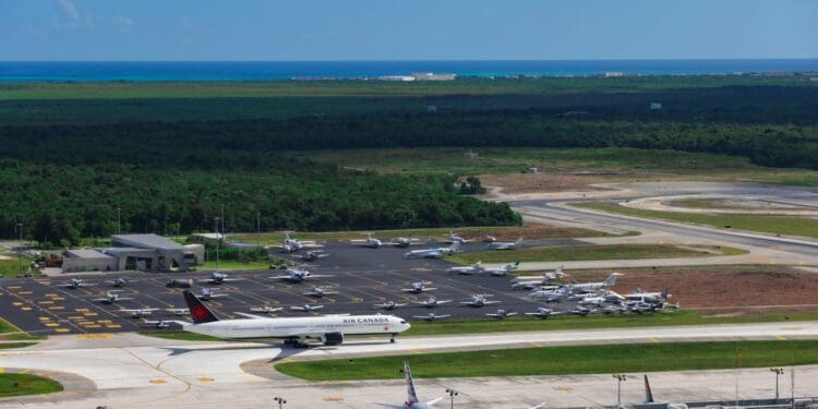 Quintana Roo contará con nuevas rutas y frecuencias aéreas para el invierno desde Canadá y Estados Unidos: SEDETUR