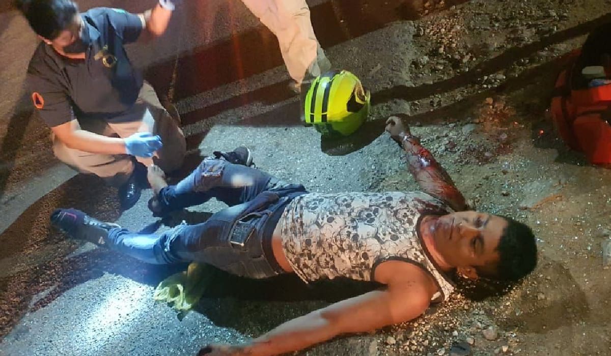 Tres lesionados, saldo de dos accidentes en moto en Tulum