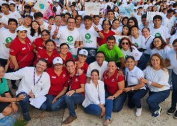 Conmemoran con desfile el Día Internacional de la Paz