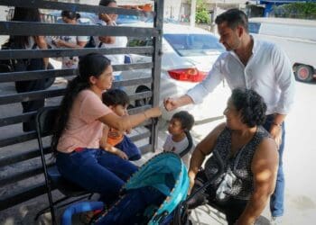 El bienestar transforma la vida de más mujeres y familias cancunenses: Pablo Bustamante