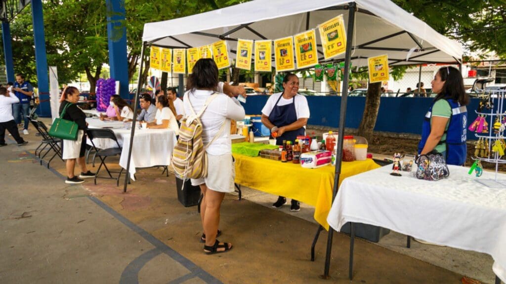 Fortalecen el comercio con espacios para emprendedores locales
