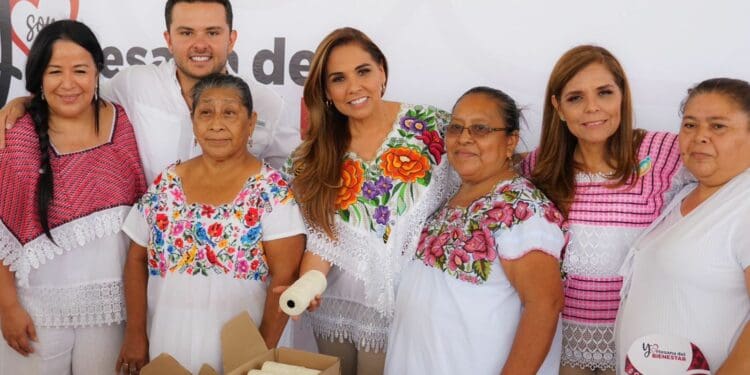 Acompaña Pablo Bustamante a la Gobernadora Mara Lezama, a la entrega directa y gratuita de Artesanas del Bienestar en Cancún
