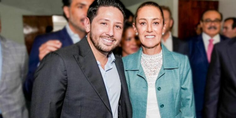 Asiste Renán Sánchez a la entrega de constancia de Claudia Sheinbaum, por parte del Partido Verde