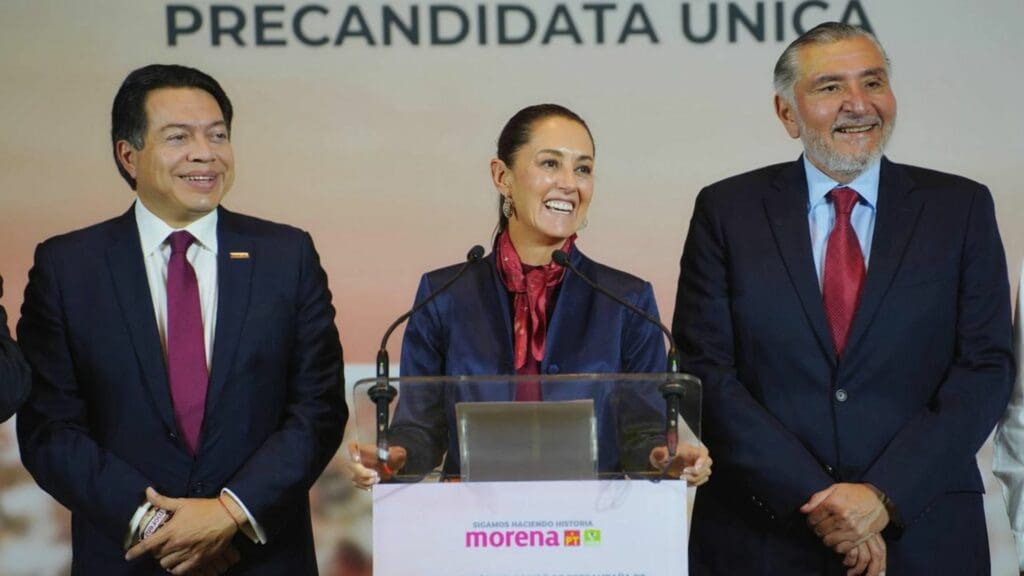 Claudia Sheinbaum presenta equipo de precampaña rumbo a la presidencia de la república