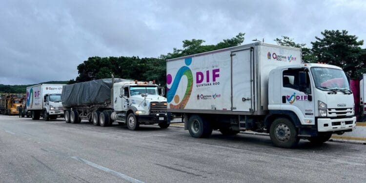 Quintana Roo se solidariza con Guerrero; continúa la gente donando víveres para los damnificados por “Otis”