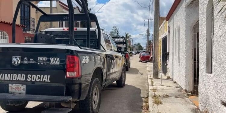 Roban 100 mil pesos a cuentahabiente de Banorte en la Sm 50 de Cancún; tras operativo localizan motocicleta en la 95.