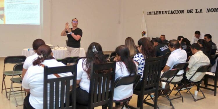 Promueven ambientes laborales saludables y productivos en Puerto Morelos por medio de la capacitación
