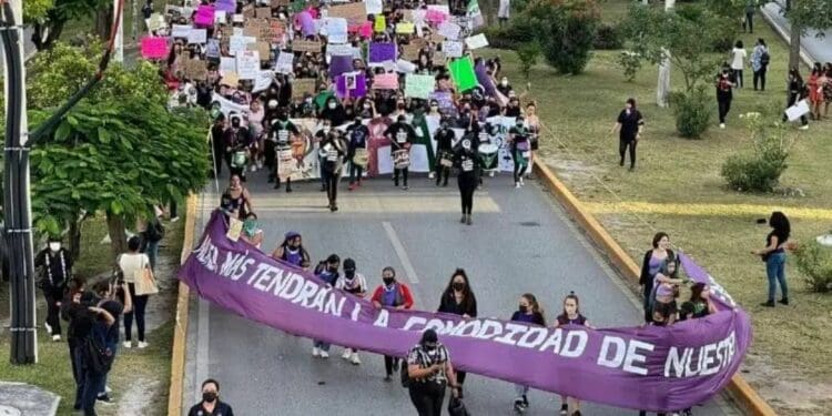 Alistan operativo vial en Cancún por la marcha del 8M