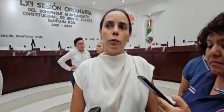 Solicita licencia Ana Paty Peralta; suplente de primera regidora asumirá como encargada de Despacho en BJ