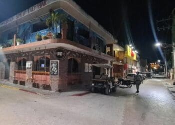 Pleito entre sujetos en estado de ebriedad termina con un herido por arma de fuego en Isla Mujeres