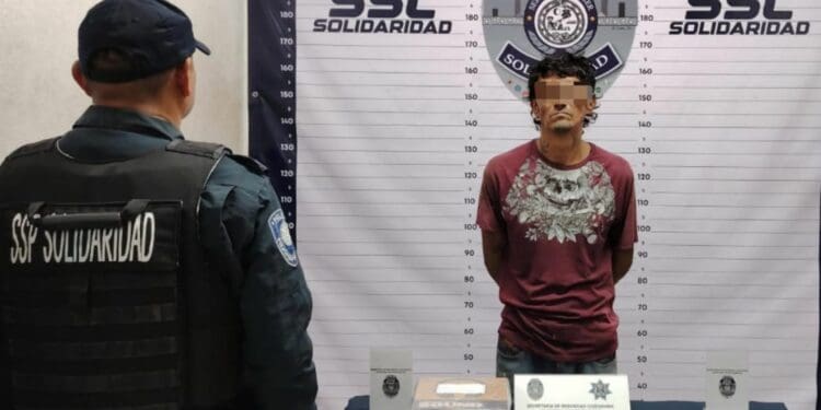 Presunto narcomenudista es detenido con más de 40 bolsitas de droga en Playa del Carmen