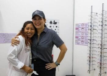 Más de 5 mil 600 medicamentos y 900 lentes gratuitos ha entregado “Salud Sin Tanto Choro” en 60 días en Playa del Carmen.