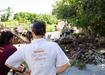 Estefanía Mercado responde con soluciones de descacharrización y desazolve de pozos en la colonia Ejido