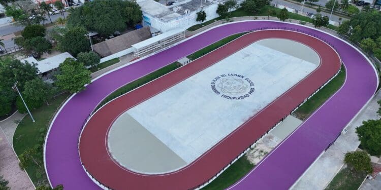 Estefanía Mercado realiza remodelación histórica del patinódromo de Playa del Carmen1