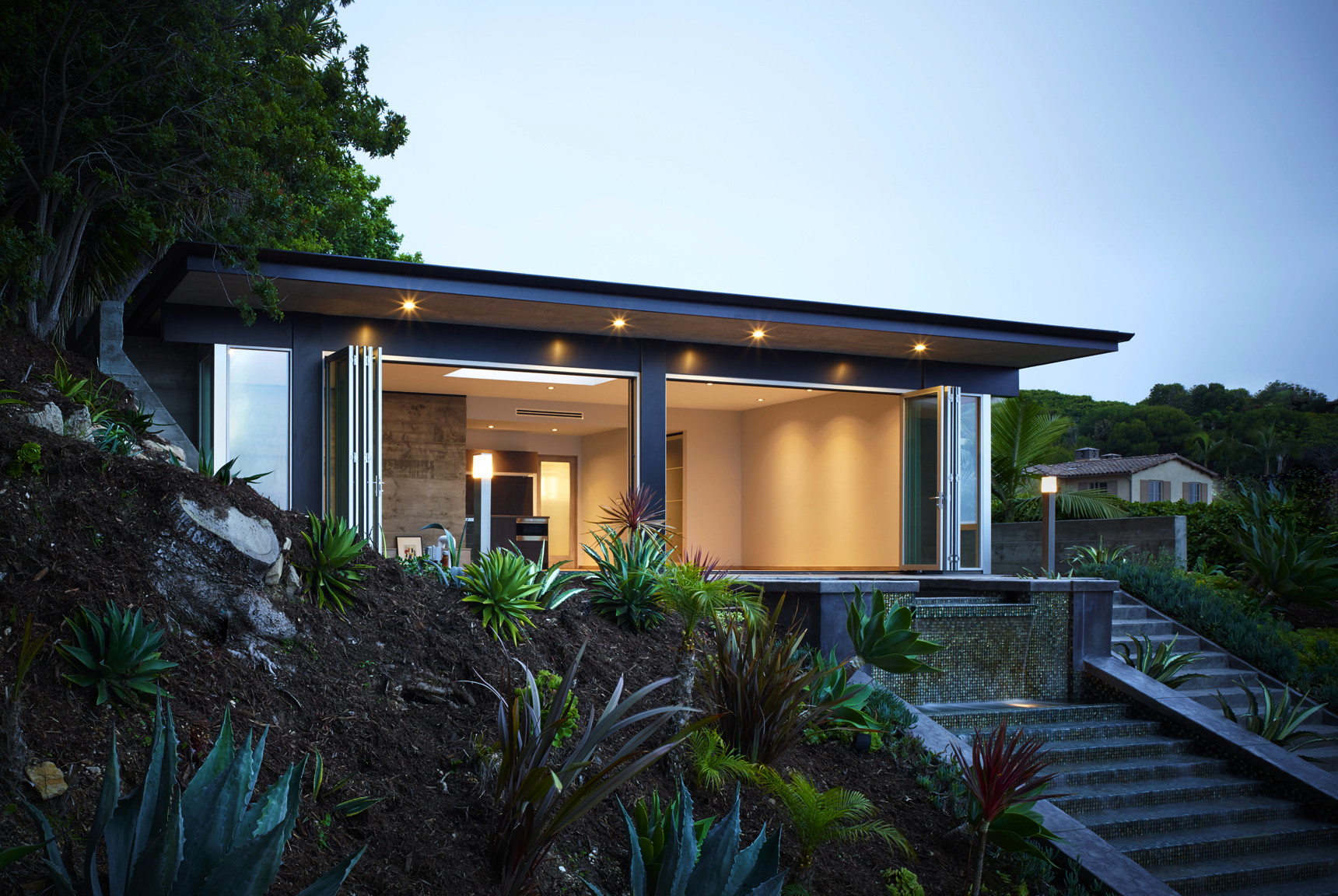 Palos Verdes Estates Guest House LaCantina Doors