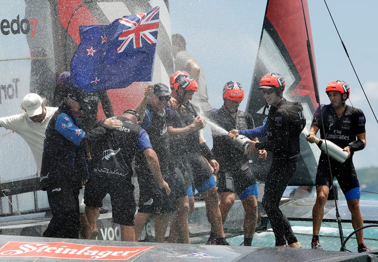 The Kiwis Dominated Oracle in the America's Cup Match