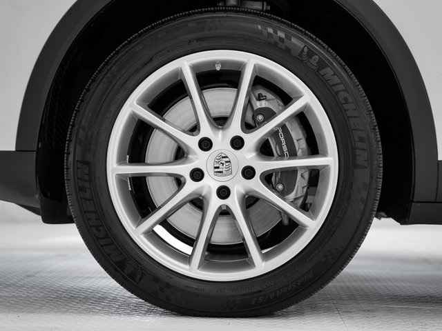 Certified Pre-Owned 2021 Porsche Cayenne Base