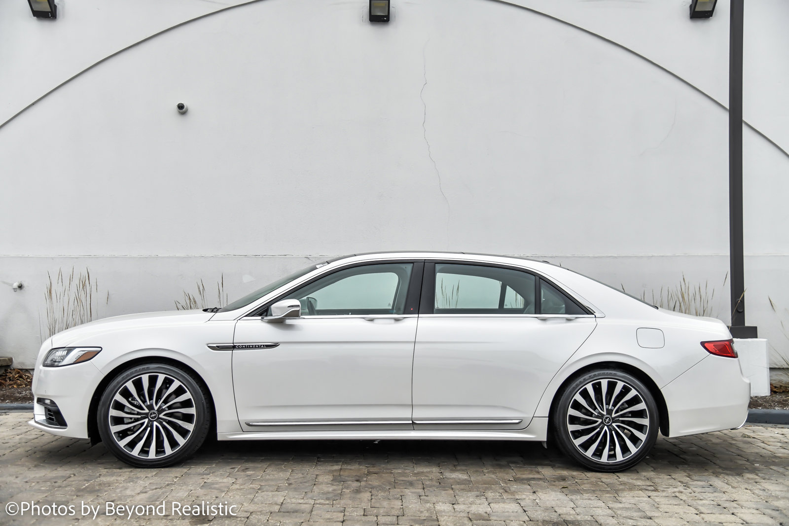 PreOwned 2017 Lincoln Continental Black Label 4dr Car in Downers Grove