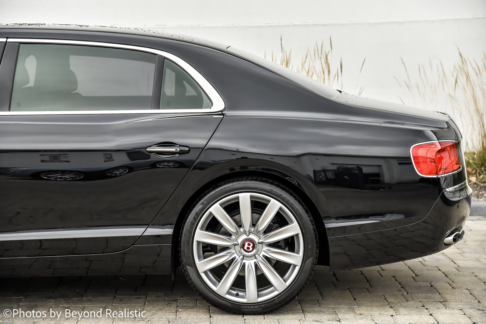 Pre-Owned 2017 Bentley Flying Spur V8