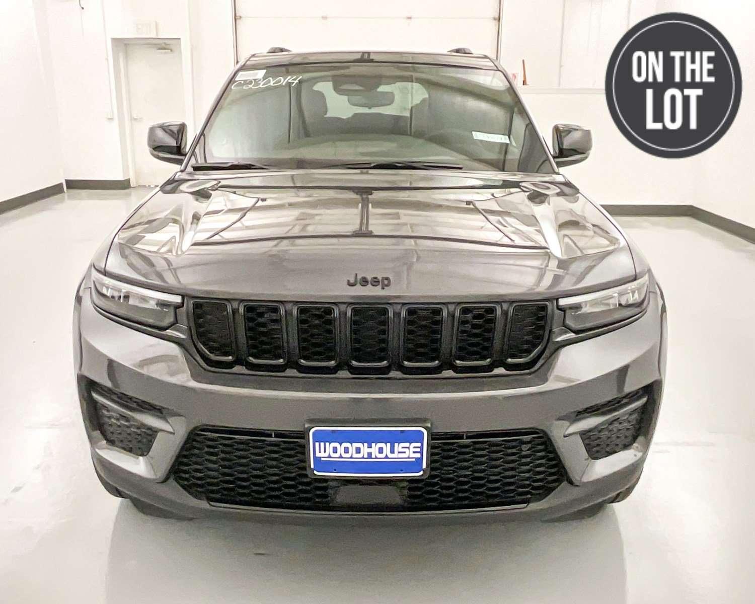 New 2023 Jeep Grand Cherokee Altitude 4WD Sport Utility Vehicles in