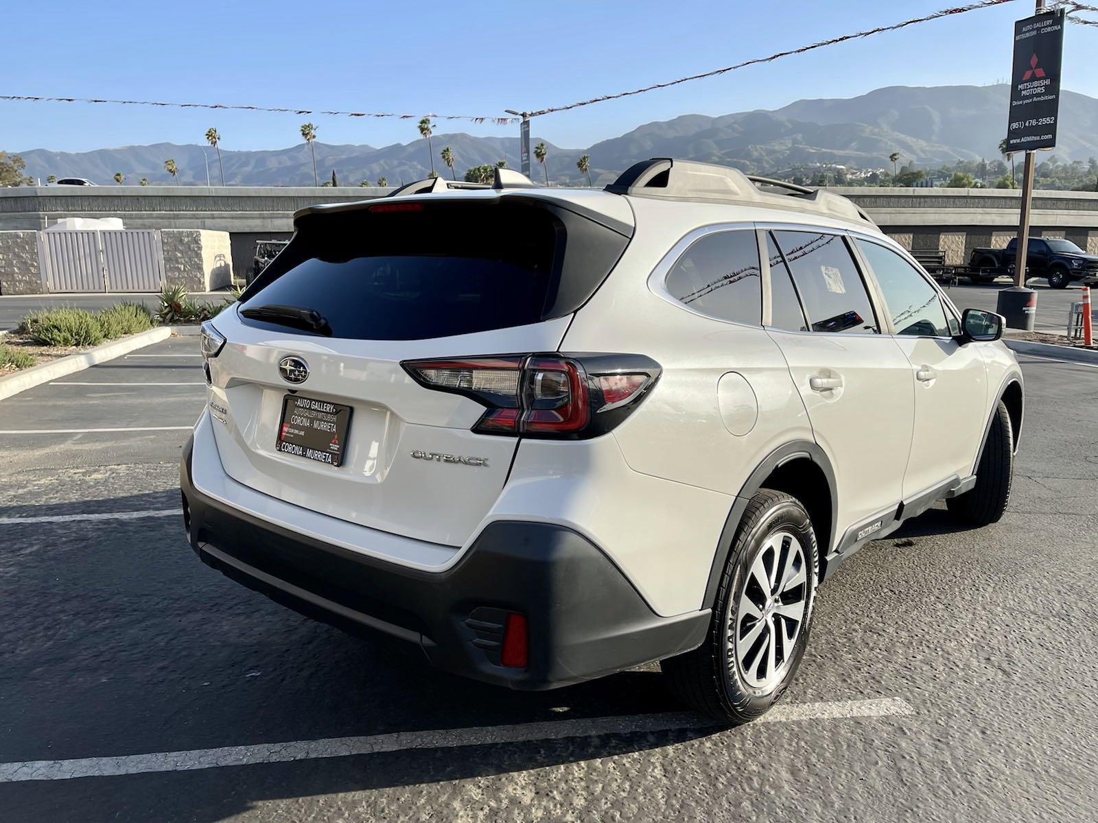 Used 2020 Crystal White Pearl Subaru Premium image 8