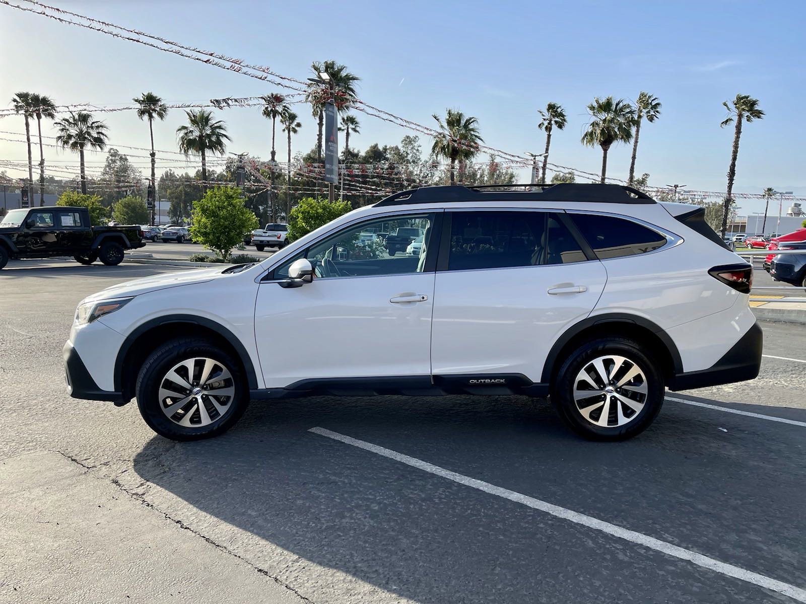 Used 2020 Crystal White Pearl Subaru Premium image 7
