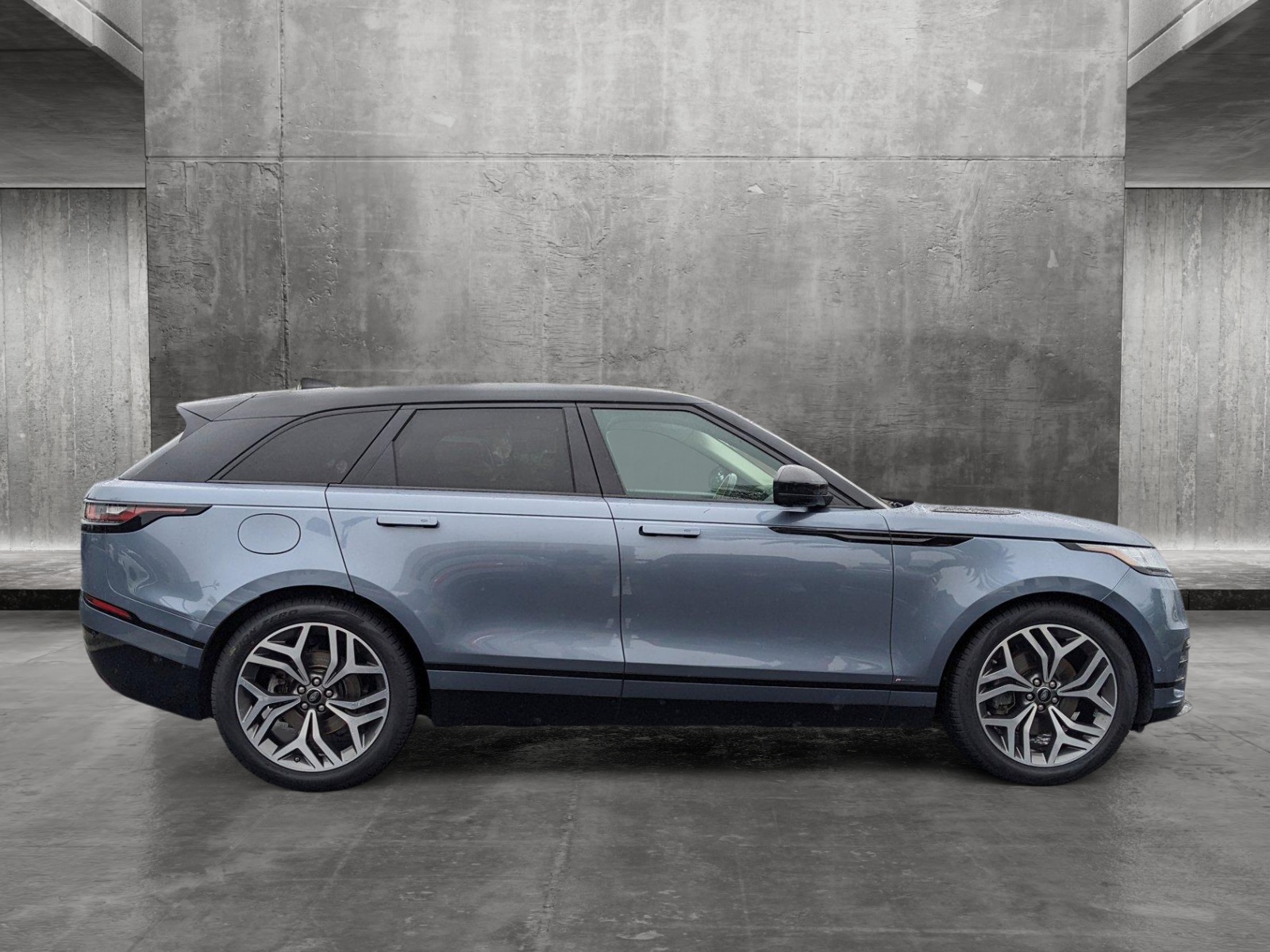 PreOwned 2020 Land Rover Range Rover Velar RDynamic HSE Sport Utility