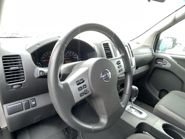 Used 2020 Red Nissan S image 10