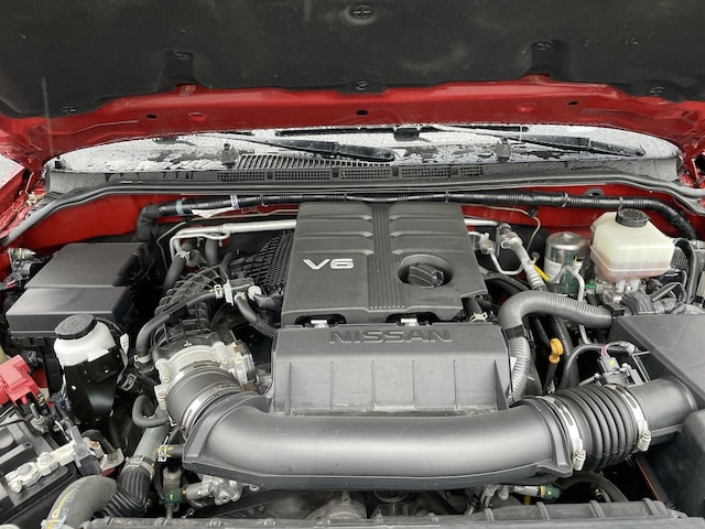 Used 2020 Red Nissan S image 28