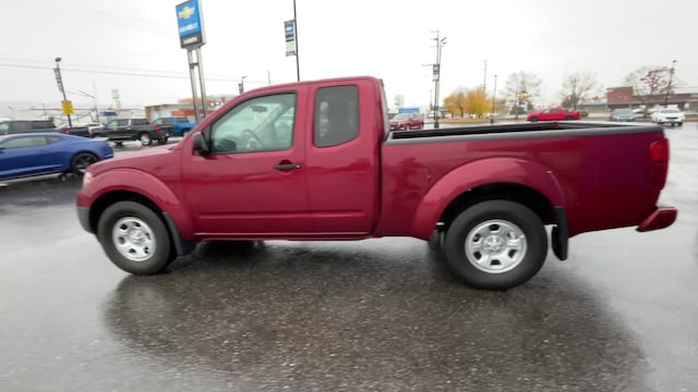Used 2020 Red Nissan S image 5