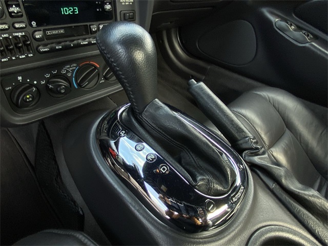Used 2000 Black Plymouth image 18