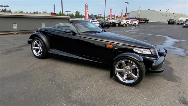 Used 2000 Black Plymouth image 2