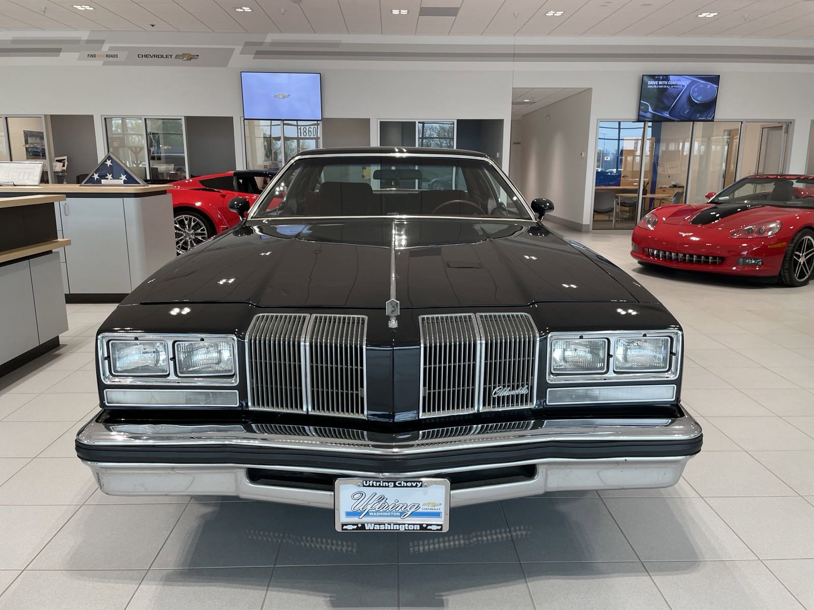 Used 1976 Black Oldsmobile image 2