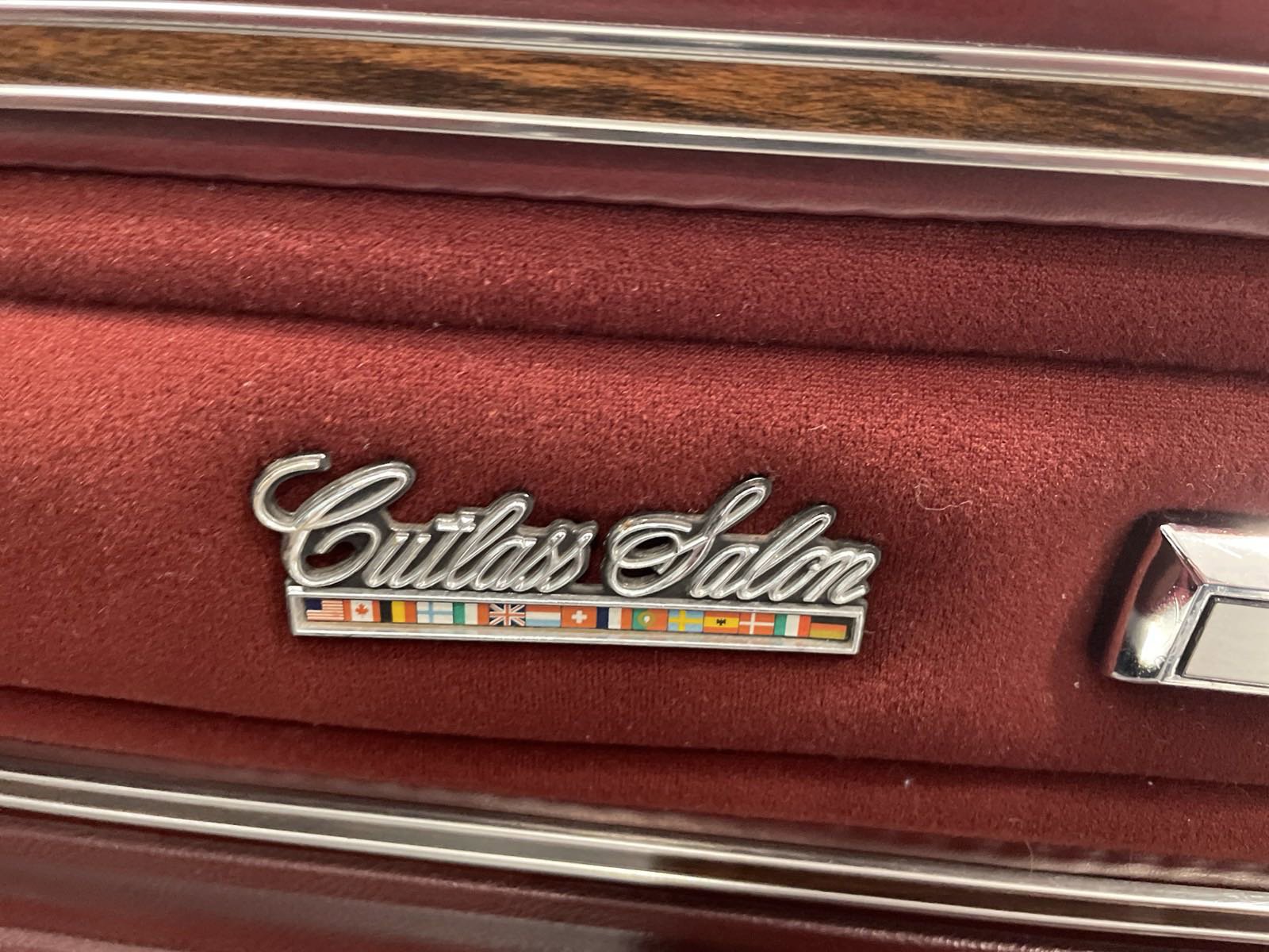 Used 1976 Black Oldsmobile image 27