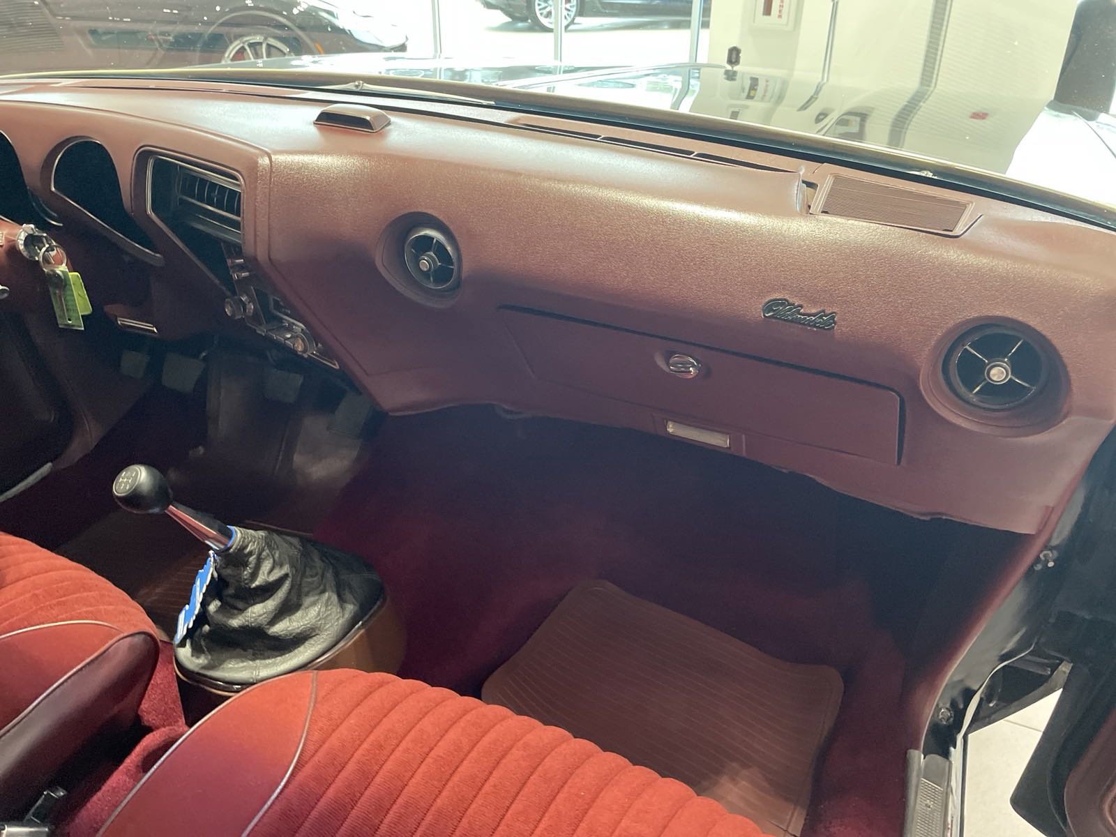 Used 1976 Black Oldsmobile image 32