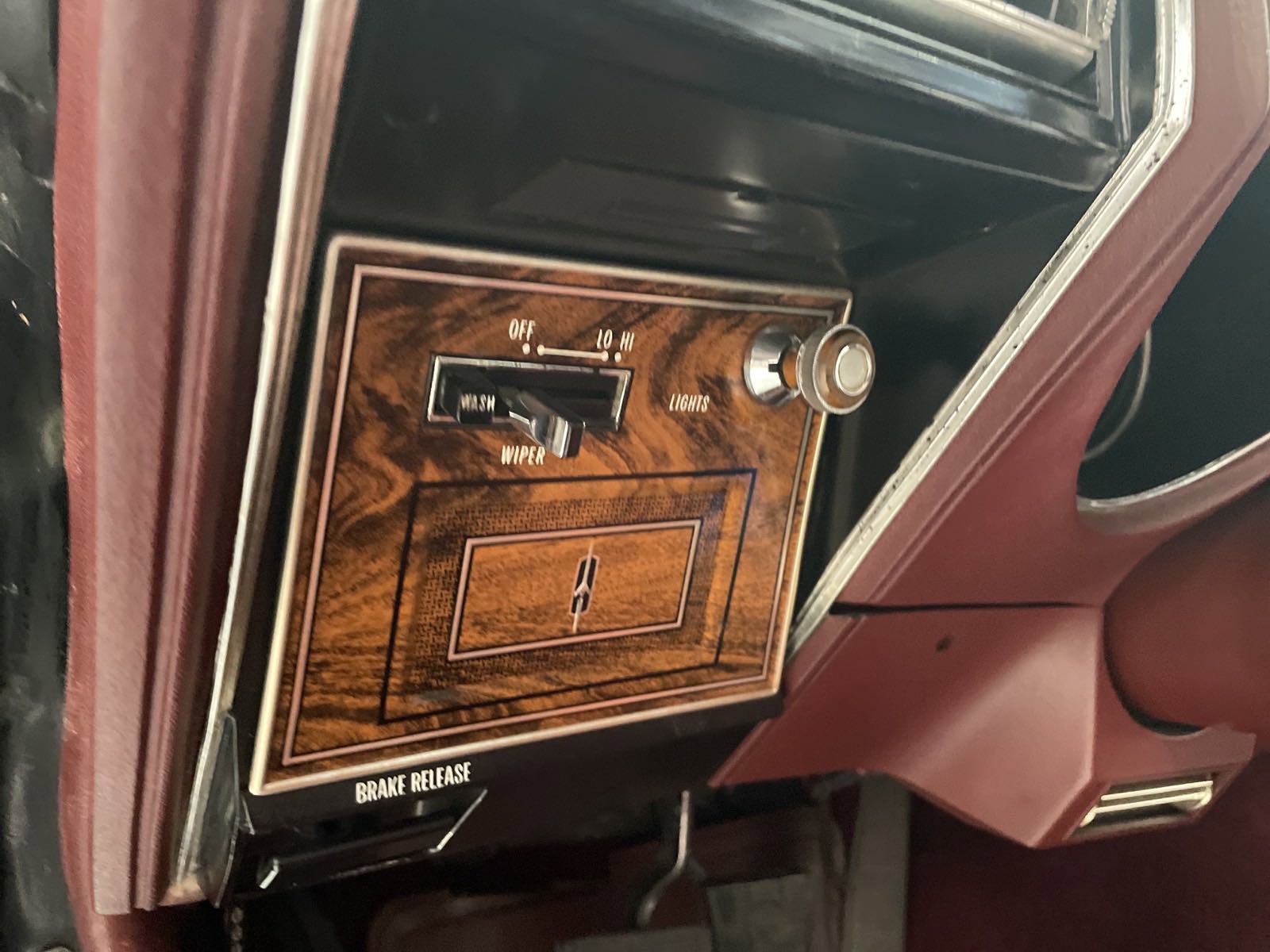 Used 1976 Black Oldsmobile image 40