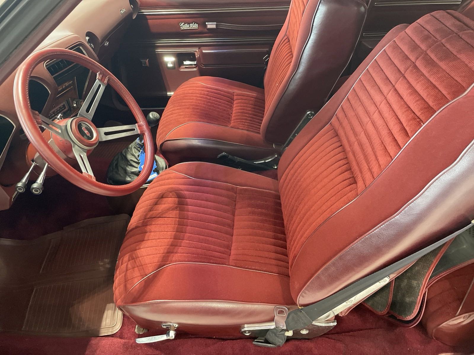 Used 1976 Black Oldsmobile image 38