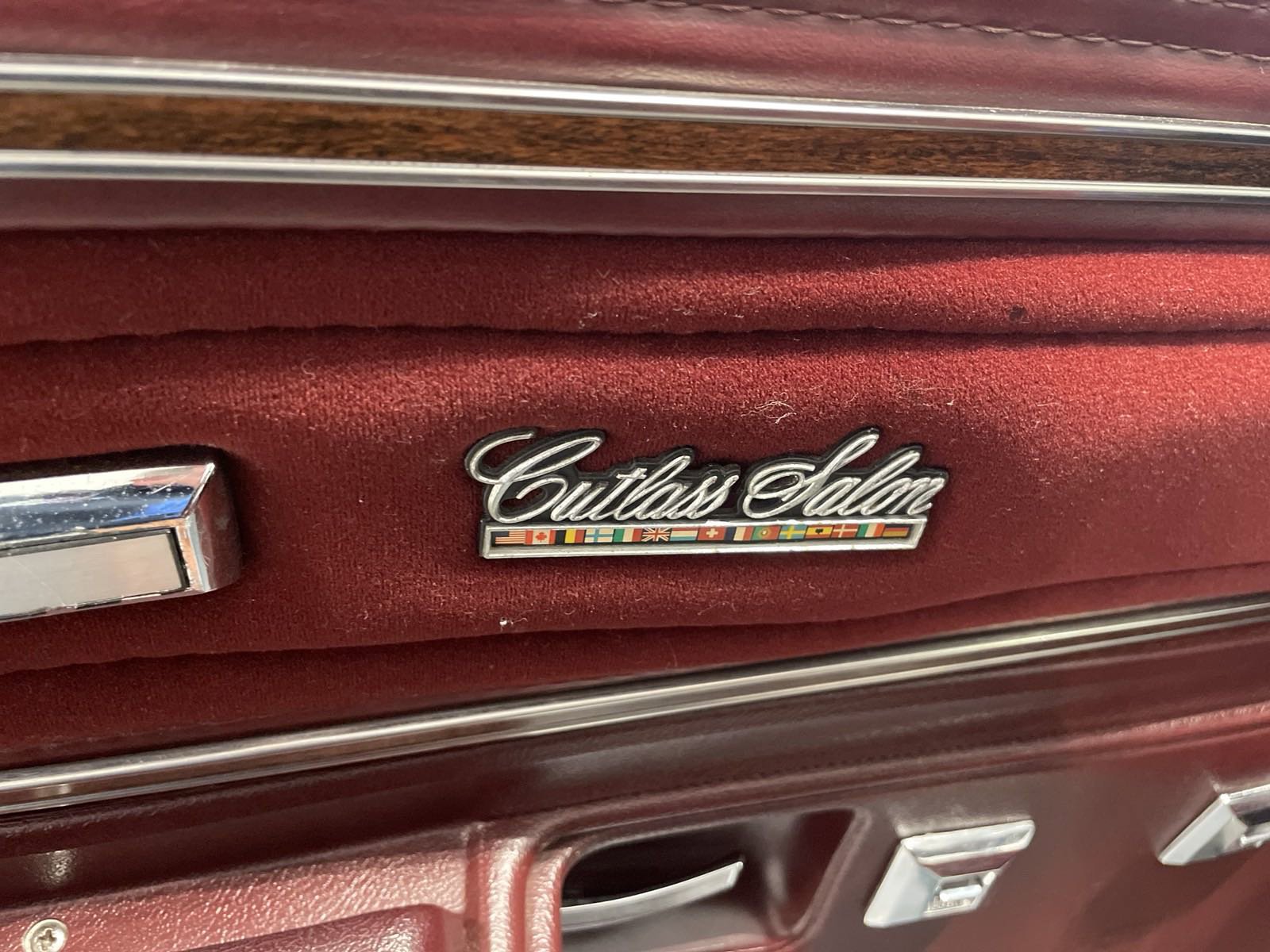 Used 1976 Black Oldsmobile image 36
