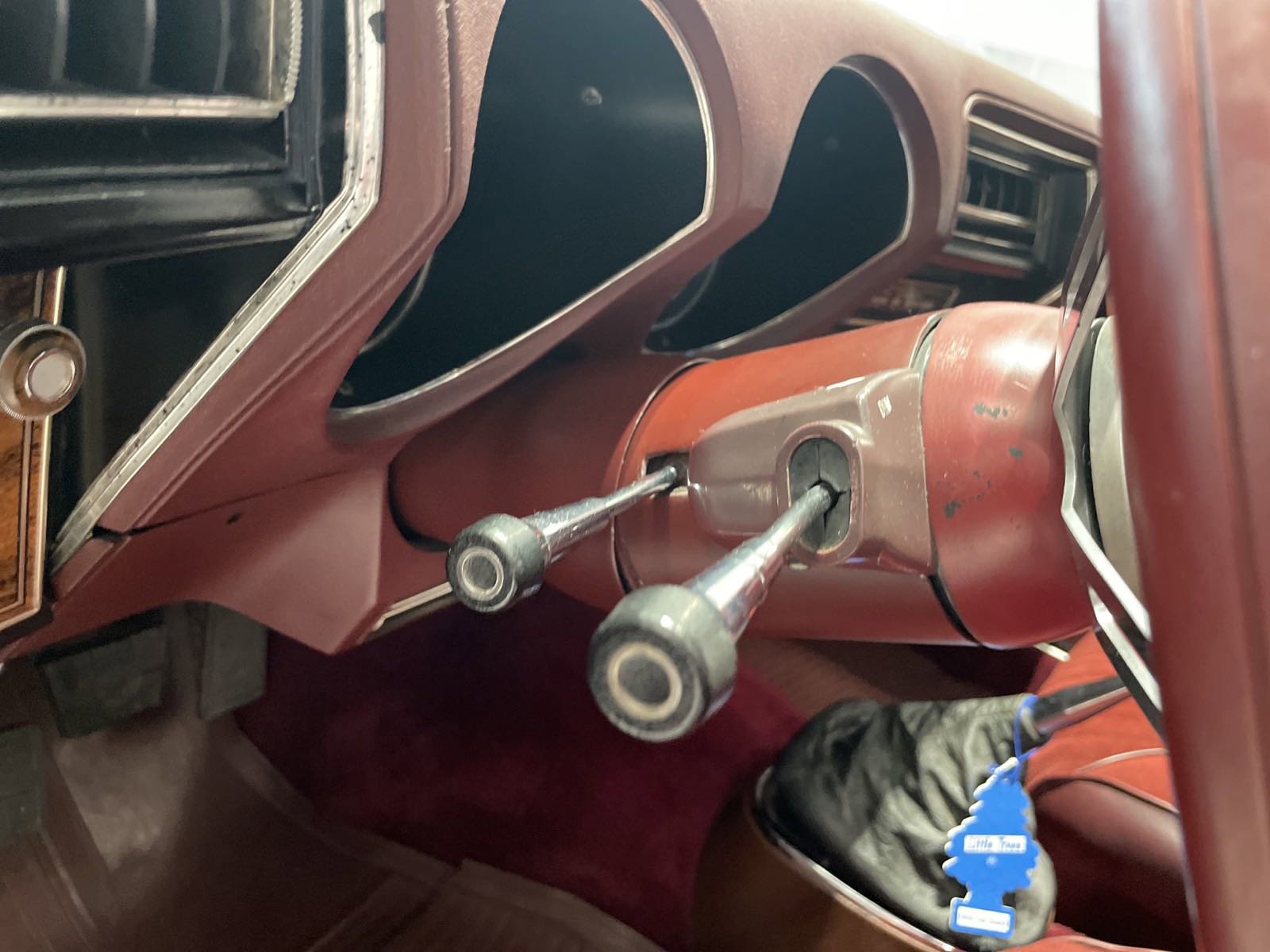 Used 1976 Black Oldsmobile image 41