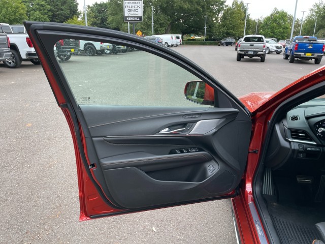 Used 2020 ORANGE Cadillac V-Series image 15