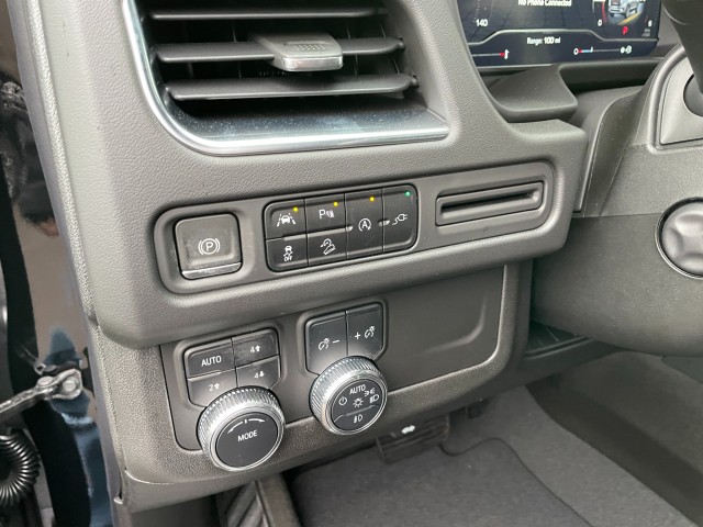 Used 2022 Onyx Black GMC AT4 image 9