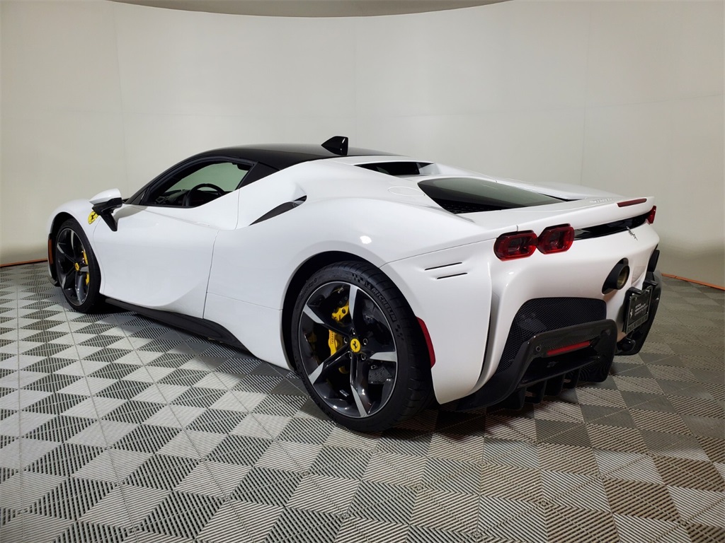 Certified Used 2021 White Ferrari Base image 10