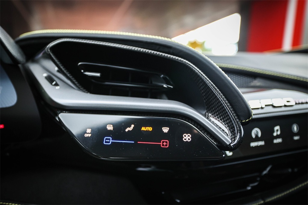 Certified Used 2021 Grigio Titanio Ferrari Base image 26