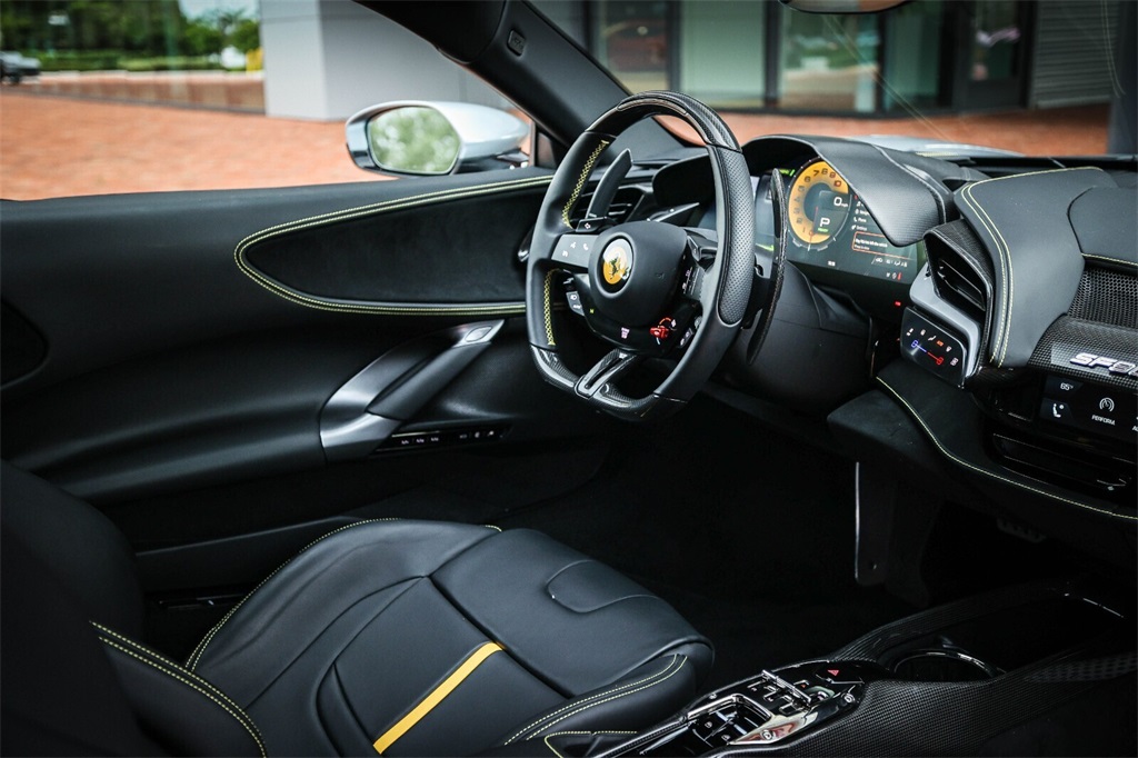 Certified Used 2021 Grigio Titanio Ferrari Base image 35