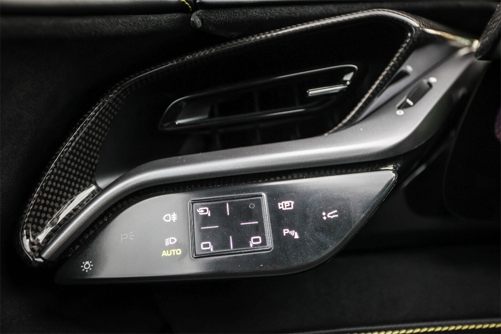 Certified Used 2021 Grigio Titanio Ferrari Base image 22