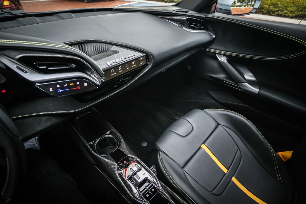 Certified Used 2021 Grigio Titanio Ferrari Base image 23