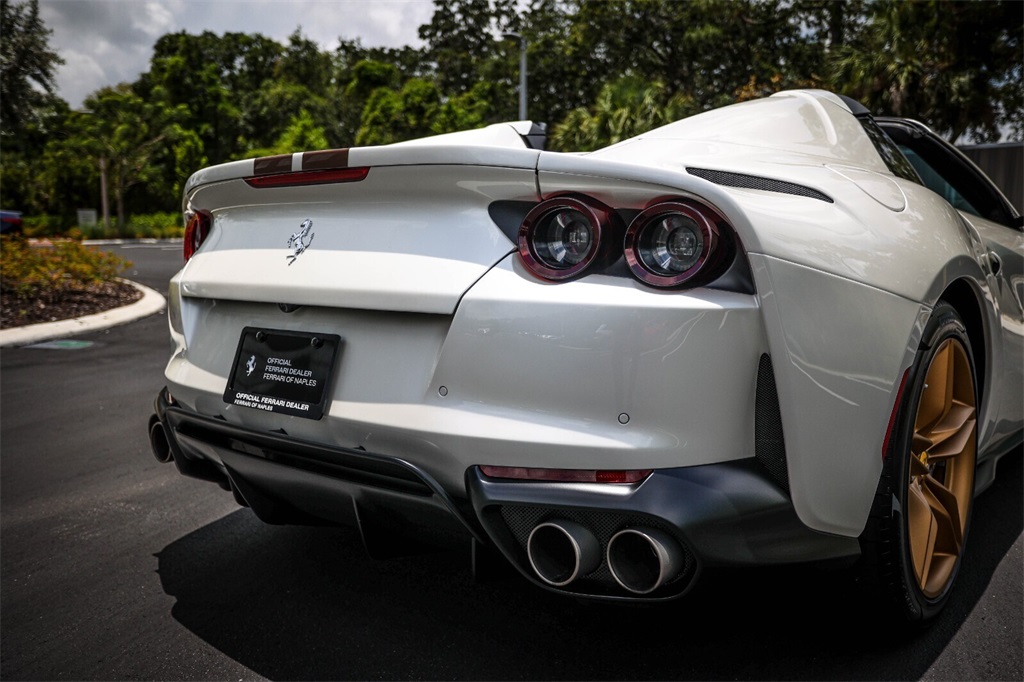 Certified Used 2022 White Ferrari Base image 19